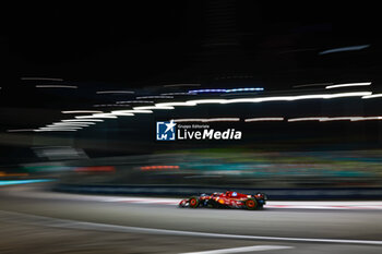 2024-09-20 - 16 LECLERC Charles (mco), Scuderia Ferrari SF-24, action during the Formula 1 Singapore Grand Prix 2024, 18th round of the 2024 Formula One World Championship from September 20 to 22, 2024 on the Marina Bay Circuit, in Singapore, Singapore - F1 - SINGAPORE GRAND PRIX 2024 - FORMULA 1 - MOTORS