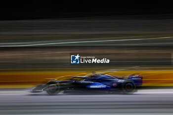 2024-09-20 - 23 ALBON Alexander (tha), Williams Racing FW45, action during the Formula 1 Singapore Grand Prix 2024, 18th round of the 2024 Formula One World Championship from September 20 to 22, 2024 on the Marina Bay Circuit, in Singapore, Singapore - F1 - SINGAPORE GRAND PRIX 2024 - FORMULA 1 - MOTORS