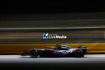 2024-09-20 - 10 GASLY Pierre (fra), Alpine F1 Team A524, action during the Formula 1 Singapore Grand Prix 2024, 18th round of the 2024 Formula One World Championship from September 20 to 22, 2024 on the Marina Bay Circuit, in Singapore, Singapore - F1 - SINGAPORE GRAND PRIX 2024 - FORMULA 1 - MOTORS