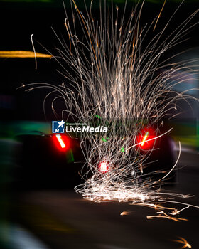 2024-09-20 - 77 BOTTAS Valtteri (fin), Stake F1 Team Kick Sauber C44, action during the Formula 1 Singapore Grand Prix 2024, 18th round of the 2024 Formula One World Championship from September 20 to 22, 2024 on the Marina Bay Circuit, in Singapore, Singapore - F1 - SINGAPORE GRAND PRIX 2024 - FORMULA 1 - MOTORS