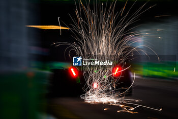 2024-09-20 - 77 BOTTAS Valtteri (fin), Stake F1 Team Kick Sauber C44, action during the Formula 1 Singapore Grand Prix 2024, 18th round of the 2024 Formula One World Championship from September 20 to 22, 2024 on the Marina Bay Circuit, in Singapore, Singapore - F1 - SINGAPORE GRAND PRIX 2024 - FORMULA 1 - MOTORS