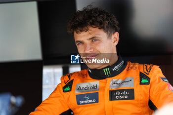 2024-10-17 - NORRIS Lando (gbr), McLaren F1 Team MCL38, portrait during the Formula 1 Pirelli United States Grand Prix 2024, 19th round of the 2024 Formula One World Championship from October 18 to 20, 2024 on the Circuit of the Americas, in Austin, United States of America - F1 - US GRAND PRIX 2024 - FORMULA 1 - MOTORS