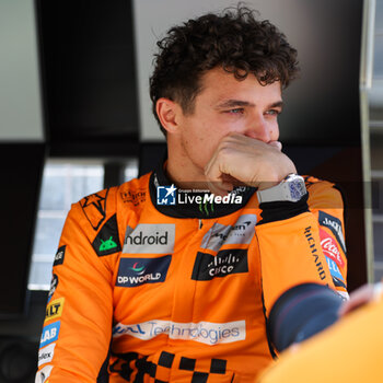 2024-10-17 - NORRIS Lando (gbr), McLaren F1 Team MCL38, portrait during the Formula 1 Pirelli United States Grand Prix 2024, 19th round of the 2024 Formula One World Championship from October 18 to 20, 2024 on the Circuit of the Americas, in Austin, United States of America - F1 - US GRAND PRIX 2024 - FORMULA 1 - MOTORS