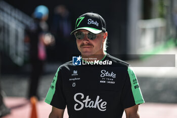 2024-10-17 - BOTTAS Valtteri (fin), Stake F1 Team Kick Sauber C44, portrait during the Formula 1 Pirelli United States Grand Prix 2024, 19th round of the 2024 Formula One World Championship from October 18 to 20, 2024 on the Circuit of the Americas, in Austin, United States of America - F1 - US GRAND PRIX 2024 - FORMULA 1 - MOTORS