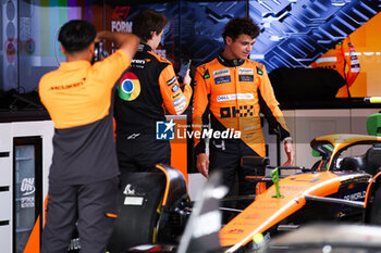 2024-10-18 - NORRIS Lando (gbr), McLaren F1 Team MCL38, portrait and PIASTRI Oscar (aus), McLaren F1 Team MCL38, portrait during the Formula 1 Pirelli United States Grand Prix 2024, 19th round of the 2024 Formula One World Championship from October 18 to 20, 2024 on the Circuit of the Americas, in Austin, United States of America - F1 - US GRAND PRIX 2024 - FORMULA 1 - MOTORS