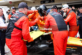 2024-10-18 - FIA Marshal, extraction during the Formula 1 Pirelli United States Grand Prix 2024, 19th round of the 2024 Formula One World Championship from October 18 to 20, 2024 on the Circuit of the Americas, in Austin, United States of America - F1 - US GRAND PRIX 2024 - FORMULA 1 - MOTORS