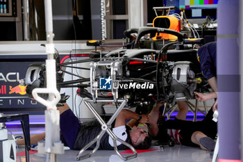 18/10/2024 - Oracle Red Bull Racing garage during the Formula 1 Pirelli United States Grand Prix 2024, scheduled to take place at Circuit of Americas in Austin, TX (USA) Sept 18-20, 2024 - FORMULA 1 PIRELLI UNITED STATES GRAND PRIX 2024 - PRACTICE - FORMULA 1 - MOTORI