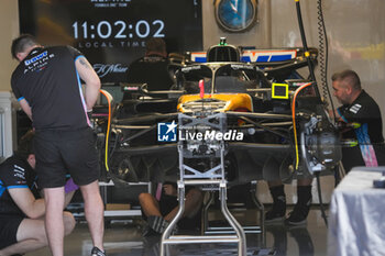 18/10/2024 - McLaren F1 Team Garage during the Formula 1 Pirelli United States Grand Prix 2024, scheduled to take place at Circuit of Americas in Austin, TX (USA) Sept 18-20, 2024 - FORMULA 1 PIRELLI UNITED STATES GRAND PRIX 2024 - PRACTICE - FORMULA 1 - MOTORI