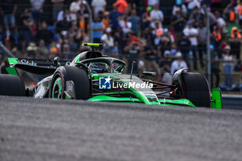 18/10/2024 - Zhou Guanyu (CHN) - Stake F1 Team Kick Sauber - Sauber C44 - Ferrari during the Formula 1 Pirelli United States Grand Prix 2024, scheduled to take place at Circuit of Americas in Austin, TX (USA) Sept 18-20, 2024 - FORMULA 1 PIRELLI UNITED STATES GRAND PRIX 2024 - PRACTICE - FORMULA 1 - MOTORI