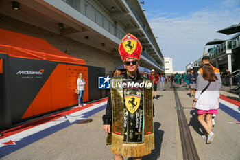 18/10/2024 - Ferrari supporter in the paddock during the Formula 1 Pirelli United States Grand Prix 2024, scheduled to take place at Circuit of Americas in Austin, TX (USA) Sept 18-20, 2024 - FORMULA 1 PIRELLI UNITED STATES GRAND PRIX 2024 - PRACTICE - FORMULA 1 - MOTORI