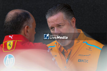 18/10/2024 - Frederic Vasseur (FRA) - Scuderia Ferrari F1 Team Principal a Zak Brown (USA) - CEO McLaren Racing during the Formula 1 Pirelli United States Grand Prix 2024, scheduled to take place at Circuit of Americas in Austin, TX (USA) Sept 18-20, 2024 - FORMULA 1 PIRELLI UNITED STATES GRAND PRIX 2024 - PRACTICE - FORMULA 1 - MOTORI