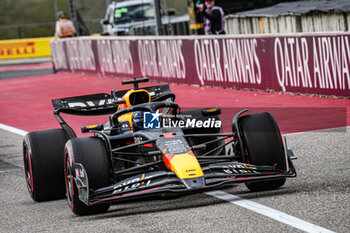 2024-10-18 - Max Verstappen (NED) - Oracle Red Bull Racing - Red Bull RB20 - Honda RBPT during Sprint Qualify of the Formula 1 Pirelli United States Grand Prix 2024, scheduled to take place at Circuit of Americas in Austin, TX (USA) Sept 18-20, 2024 - FORMULA 1 PIRELLI UNITED STATES GRAND PRIX 2024 - SPRINT QUALIFYING - FORMULA 1 - MOTORS