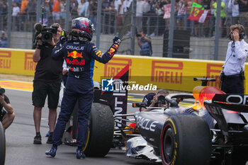 2024-10-19 - Max Verstappen (NED) - Oracle Red Bull Racing - Red Bull RB20 - Honda RBPT during Sprint Race of the Formula 1 Pirelli United States Grand Prix 2024, scheduled to take place at Circuit of Americas in Austin, TX (USA) Sept 18-20, 2024 - FORMULA 1 PIRELLI UNITED STATES GRAND PRIX 2024 - SPRINT RACE - FORMULA 1 - MOTORS