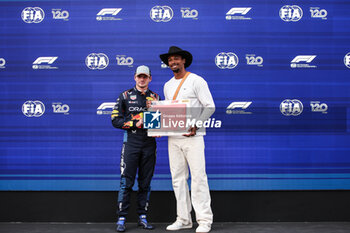 2024-10-19 - VERSTAPPEN Max (ned), Red Bull Racing RB20, portrait, sprint qualy celebration during the Formula 1 Pirelli United States Grand Prix 2024, 19th round of the 2024 Formula One World Championship from October 18 to 20, 2024 on the Circuit of the Americas, in Austin, United States of America - F1 - US GRAND PRIX 2024 - FORMULA 1 - MOTORS