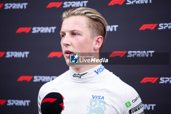 2024-10-19 - LAWSON Liam (nzl), Visa Cash App RB F1 Team VCARB 01 , portrait during the Formula 1 Pirelli United States Grand Prix 2024, 19th round of the 2024 Formula One World Championship from October 18 to 20, 2024 on the Circuit of the Americas, in Austin, United States of America - F1 - US GRAND PRIX 2024 - FORMULA 1 - MOTORS