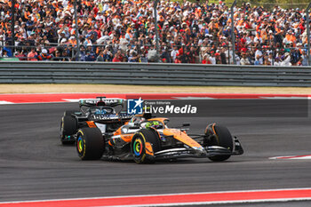 2024-10-19 - 04 NORRIS Lando (gbr), McLaren F1 Team MCL38, action 63 RUSSELL George (gbr), Mercedes AMG F1 Team W15, action during the Formula 1 Pirelli United States Grand Prix 2024, 19th round of the 2024 Formula One World Championship from October 18 to 20, 2024 on the Circuit of the Americas, in Austin, United States of America - F1 - US GRAND PRIX 2024 - FORMULA 1 - MOTORS