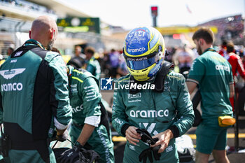 2024-10-19 - ALONSO Fernando (spa), Aston Martin F1 Team AMR24, portrait starting grid during the Formula 1 Pirelli United States Grand Prix 2024, 19th round of the 2024 Formula One World Championship from October 18 to 20, 2024 on the Circuit of the Americas, in Austin, United States of America - F1 - US GRAND PRIX 2024 - FORMULA 1 - MOTORS