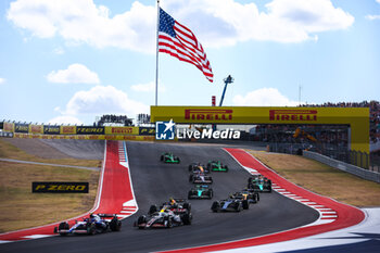 2024-10-19 - Start of the sprint race during the Formula 1 Pirelli United States Grand Prix 2024, 19th round of the 2024 Formula One World Championship from October 18 to 20, 2024 on the Circuit of the Americas, in Austin, United States of America - F1 - US GRAND PRIX 2024 - FORMULA 1 - MOTORS