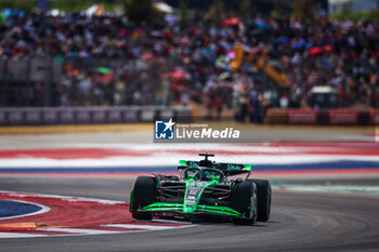 2024-10-19 - 77 BOTTAS Valtteri (fin), Stake F1 Team Kick Sauber C44, action during the Formula 1 Pirelli United States Grand Prix 2024, 19th round of the 2024 Formula One World Championship from October 18 to 20, 2024 on the Circuit of the Americas, in Austin, United States of America - F1 - US GRAND PRIX 2024 - FORMULA 1 - MOTORS