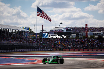 2024-10-19 - 24 ZHOU Guanyu (chi), Stake F1 Team Kick Sauber C44, action during the Formula 1 Pirelli United States Grand Prix 2024, 19th round of the 2024 Formula One World Championship from October 18 to 20, 2024 on the Circuit of the Americas, in Austin, United States of America - F1 - US GRAND PRIX 2024 - FORMULA 1 - MOTORS