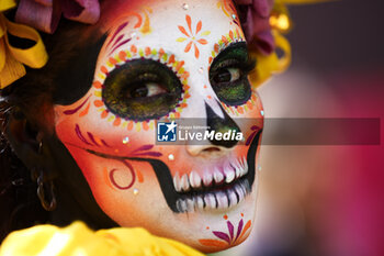 24/10/2024 - Mexican girls is seen in the paddock during the Formula 1 Gran Premio de la Ciudad de Mexico 2024, 20th round of the 2024 Formula One World Championship from October 25 to 27, 2024 on the Autodromo Hermanos Rodriguez, in Mexico City, Mexico - F1 - MEXICO CITY GRAND PRIX 2024 - FORMULA 1 - MOTORI