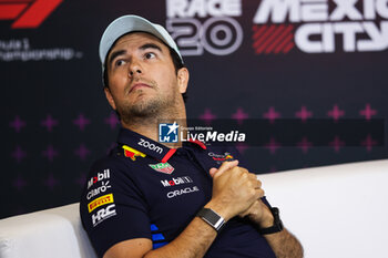 24/10/2024 - PEREZ Sergio (mex), Red Bull Racing RB20, portrait press conference during the Formula 1 Gran Premio de la Ciudad de Mexico 2024, 20th round of the 2024 Formula One World Championship from October 25 to 27, 2024 on the Autodromo Hermanos Rodriguez, in Mexico City, Mexico - F1 - MEXICO CITY GRAND PRIX 2024 - FORMULA 1 - MOTORI