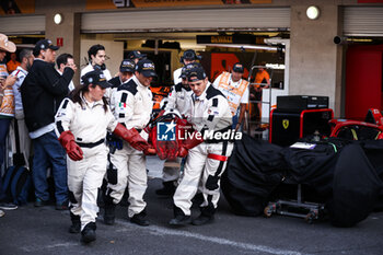 25/10/2024 - Marshal extraction test during the Formula 1 Gran Premio de la Ciudad de Mexico 2024, 20th round of the 2024 Formula One World Championship from October 25 to 27, 2024 on the Autodromo Hermanos Rodriguez, in Mexico City, Mexico - F1 - MEXICO CITY GRAND PRIX 2024 - FORMULA 1 - MOTORI