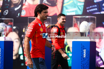 25/10/2024 - SAINZ Carlos (spa), Scuderia Ferrari SF-24, portrait during the Formula 1 Gran Premio de la Ciudad de Mexico 2024, 20th round of the 2024 Formula One World Championship from October 25 to 27, 2024 on the Autodromo Hermanos Rodriguez, in Mexico City, Mexico - F1 - MEXICO CITY GRAND PRIX 2024 - FORMULA 1 - MOTORI