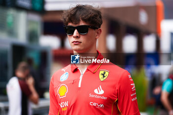 25/10/2024 - BEARMAN Oliver, Ferrari Driver Academy, portrait during the Formula 1 Gran Premio de la Ciudad de Mexico 2024, 20th round of the 2024 Formula One World Championship from October 25 to 27, 2024 on the Autodromo Hermanos Rodriguez, in Mexico City, Mexico - F1 - MEXICO CITY GRAND PRIX 2024 - FORMULA 1 - MOTORI