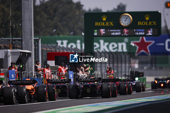 25/10/2024 - 01 VERSTAPPEN Max (nld), Red Bull Racing RB20, action during the Formula 1 Gran Premio de la Ciudad de Mexico 2024, 20th round of the 2024 Formula One World Championship from October 25 to 27, 2024 on the Autodromo Hermanos Rodriguez, in Mexico City, Mexico - F1 - MEXICO CITY GRAND PRIX 2024 - FORMULA 1 - MOTORI