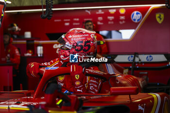 25/10/2024 - SAINZ Carlos (spa), Scuderia Ferrari SF-24, portrait during the Formula 1 Gran Premio de la Ciudad de Mexico 2024, 20th round of the 2024 Formula One World Championship from October 25 to 27, 2024 on the Autodromo Hermanos Rodriguez, in Mexico City, Mexico - F1 - MEXICO CITY GRAND PRIX 2024 - FORMULA 1 - MOTORI