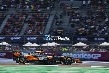 25/10/2024 - 81 PIASTRI Oscar (aus), McLaren F1 Team MCL38, action during the Formula 1 Gran Premio de la Ciudad de Mexico 2024, 20th round of the 2024 Formula One World Championship from October 25 to 27, 2024 on the Autodromo Hermanos Rodriguez, in Mexico City, Mexico - F1 - MEXICO CITY GRAND PRIX 2024 - FORMULA 1 - MOTORI