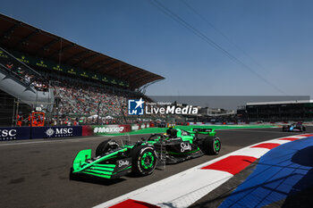 25/10/2024 - 97 SHWARTZMAN Robert (isr), Stake F1 Team Kick Sauber C44, action during the Formula 1 Gran Premio de la Ciudad de Mexico 2024, 20th round of the 2024 Formula One World Championship from October 25 to 27, 2024 on the Autodromo Hermanos Rodriguez, in Mexico City, Mexico - F1 - MEXICO CITY GRAND PRIX 2024 - FORMULA 1 - MOTORI