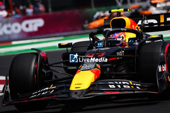 25/10/2024 - 11 PEREZ Sergio (mex), Red Bull Racing RB20, action during the Formula 1 Gran Premio de la Ciudad de Mexico 2024, 20th round of the 2024 Formula One World Championship from October 25 to 27, 2024 on the Autodromo Hermanos Rodriguez, in Mexico City, Mexico - F1 - MEXICO CITY GRAND PRIX 2024 - FORMULA 1 - MOTORI