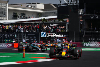 25/10/2024 - 11 PEREZ Sergio (mex), Red Bull Racing RB20, action during the Formula 1 Gran Premio de la Ciudad de Mexico 2024, 20th round of the 2024 Formula One World Championship from October 25 to 27, 2024 on the Autodromo Hermanos Rodriguez, in Mexico City, Mexico - F1 - MEXICO CITY GRAND PRIX 2024 - FORMULA 1 - MOTORI