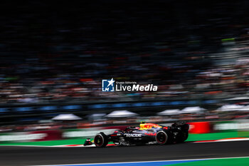 25/10/2024 - 11 PEREZ Sergio (mex), Red Bull Racing RB20, action during the Formula 1 Gran Premio de la Ciudad de Mexico 2024, 20th round of the 2024 Formula One World Championship from October 25 to 27, 2024 on the Autodromo Hermanos Rodriguez, in Mexico City, Mexico - F1 - MEXICO CITY GRAND PRIX 2024 - FORMULA 1 - MOTORI