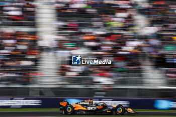 26/10/2024 - 81 PIASTRI Oscar (aus), McLaren F1 Team MCL38, action during the Formula 1 Gran Premio de la Ciudad de Mexico 2024, 20th round of the 2024 Formula One World Championship from October 25 to 27, 2024 on the Autodromo Hermanos Rodriguez, in Mexico City, Mexico - F1 - MEXICO CITY GRAND PRIX 2024 - FORMULA 1 - MOTORI