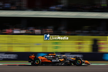 26/10/2024 - 04 NORRIS Lando (gbr), McLaren F1 Team MCL38, action during the Formula 1 Gran Premio de la Ciudad de Mexico 2024, 20th round of the 2024 Formula One World Championship from October 25 to 27, 2024 on the Autodromo Hermanos Rodriguez, in Mexico City, Mexico - F1 - MEXICO CITY GRAND PRIX 2024 - FORMULA 1 - MOTORI