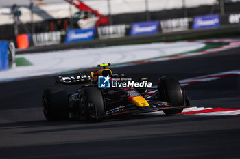 26/10/2024 - 11 PEREZ Sergio (mex), Red Bull Racing RB20, action during the Formula 1 Gran Premio de la Ciudad de Mexico 2024, 20th round of the 2024 Formula One World Championship from October 25 to 27, 2024 on the Autodromo Hermanos Rodriguez, in Mexico City, Mexico - F1 - MEXICO CITY GRAND PRIX 2024 - FORMULA 1 - MOTORI