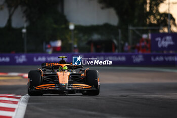 26/10/2024 - 04 NORRIS Lando (gbr), McLaren F1 Team MCL38, action during the Formula 1 Gran Premio de la Ciudad de Mexico 2024, 20th round of the 2024 Formula One World Championship from October 25 to 27, 2024 on the Autodromo Hermanos Rodriguez, in Mexico City, Mexico - F1 - MEXICO CITY GRAND PRIX 2024 - FORMULA 1 - MOTORI