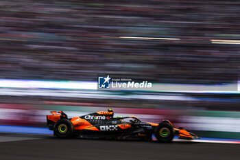 26/10/2024 - 04 NORRIS Lando (gbr), McLaren F1 Team MCL38, action during the Formula 1 Gran Premio de la Ciudad de Mexico 2024, 20th round of the 2024 Formula One World Championship from October 25 to 27, 2024 on the Autodromo Hermanos Rodriguez, in Mexico City, Mexico - F1 - MEXICO CITY GRAND PRIX 2024 - FORMULA 1 - MOTORI