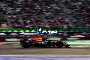 26/10/2024 - 11 PEREZ Sergio (mex), Red Bull Racing RB20, action during the Formula 1 Gran Premio de la Ciudad de Mexico 2024, 20th round of the 2024 Formula One World Championship from October 25 to 27, 2024 on the Autodromo Hermanos Rodriguez, in Mexico City, Mexico - F1 - MEXICO CITY GRAND PRIX 2024 - FORMULA 1 - MOTORI