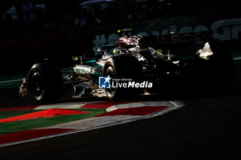 26/10/2024 - 44 HAMILTON Lewis (gbr), Mercedes AMG F1 Team W15, action during the Formula 1 Gran Premio de la Ciudad de Mexico 2024, 20th round of the 2024 Formula One World Championship from October 25 to 27, 2024 on the Autodromo Hermanos Rodriguez, in Mexico City, Mexico - F1 - MEXICO CITY GRAND PRIX 2024 - FORMULA 1 - MOTORI