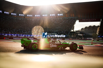 26/10/2024 - 24 ZHOU Guanyu (chi), Stake F1 Team Kick Sauber C44, action during the Formula 1 Gran Premio de la Ciudad de Mexico 2024, 20th round of the 2024 Formula One World Championship from October 25 to 27, 2024 on the Autodromo Hermanos Rodriguez, in Mexico City, Mexico - F1 - MEXICO CITY GRAND PRIX 2024 - FORMULA 1 - MOTORI