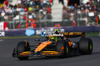 26/10/2024 - 04 NORRIS Lando (gbr), McLaren F1 Team MCL38, action during the Formula 1 Gran Premio de la Ciudad de Mexico 2024, 20th round of the 2024 Formula One World Championship from October 25 to 27, 2024 on the Autodromo Hermanos Rodriguez, in Mexico City, Mexico - F1 - MEXICO CITY GRAND PRIX 2024 - FORMULA 1 - MOTORI