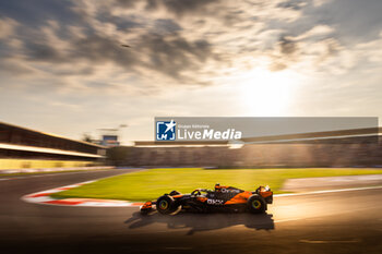 26/10/2024 - 04 NORRIS Lando (gbr), McLaren F1 Team MCL38, action during the Formula 1 Gran Premio de la Ciudad de Mexico 2024, 20th round of the 2024 Formula One World Championship from October 25 to 27, 2024 on the Autodromo Hermanos Rodriguez, in Mexico City, Mexico - F1 - MEXICO CITY GRAND PRIX 2024 - FORMULA 1 - MOTORI