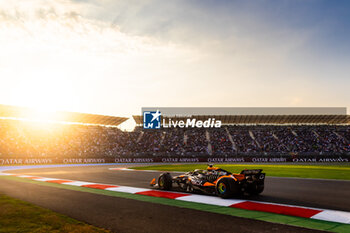 26/10/2024 - 81 PIASTRI Oscar (aus), McLaren F1 Team MCL38, action during the Formula 1 Gran Premio de la Ciudad de Mexico 2024, 20th round of the 2024 Formula One World Championship from October 25 to 27, 2024 on the Autodromo Hermanos Rodriguez, in Mexico City, Mexico - F1 - MEXICO CITY GRAND PRIX 2024 - FORMULA 1 - MOTORI