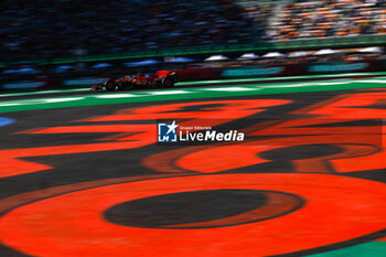 26/10/2024 - 55 SAINZ Carlos (spa), Scuderia Ferrari SF-24, action during the Formula 1 Gran Premio de la Ciudad de Mexico 2024, 20th round of the 2024 Formula One World Championship from October 25 to 27, 2024 on the Autodromo Hermanos Rodriguez, in Mexico City, Mexico - F1 - MEXICO CITY GRAND PRIX 2024 - FORMULA 1 - MOTORI