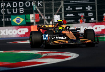 26/10/2024 - 04 NORRIS Lando (gbr), McLaren F1 Team MCL38, action during the Formula 1 Gran Premio de la Ciudad de Mexico 2024, 20th round of the 2024 Formula One World Championship from October 25 to 27, 2024 on the Autodromo Hermanos Rodriguez, in Mexico City, Mexico - F1 - MEXICO CITY GRAND PRIX 2024 - FORMULA 1 - MOTORI