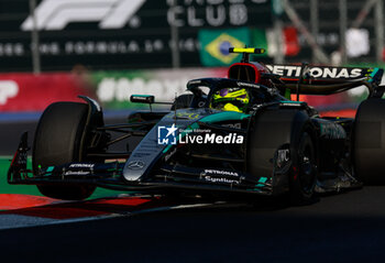 26/10/2024 - 44 HAMILTON Lewis (gbr), Mercedes AMG F1 Team W15, action during the Formula 1 Gran Premio de la Ciudad de Mexico 2024, 20th round of the 2024 Formula One World Championship from October 25 to 27, 2024 on the Autodromo Hermanos Rodriguez, in Mexico City, Mexico - F1 - MEXICO CITY GRAND PRIX 2024 - FORMULA 1 - MOTORI